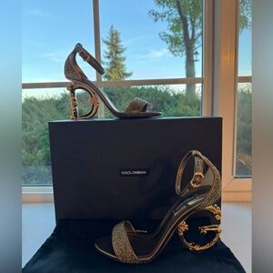 Dolce & Gabbana Glittering Gold Heels